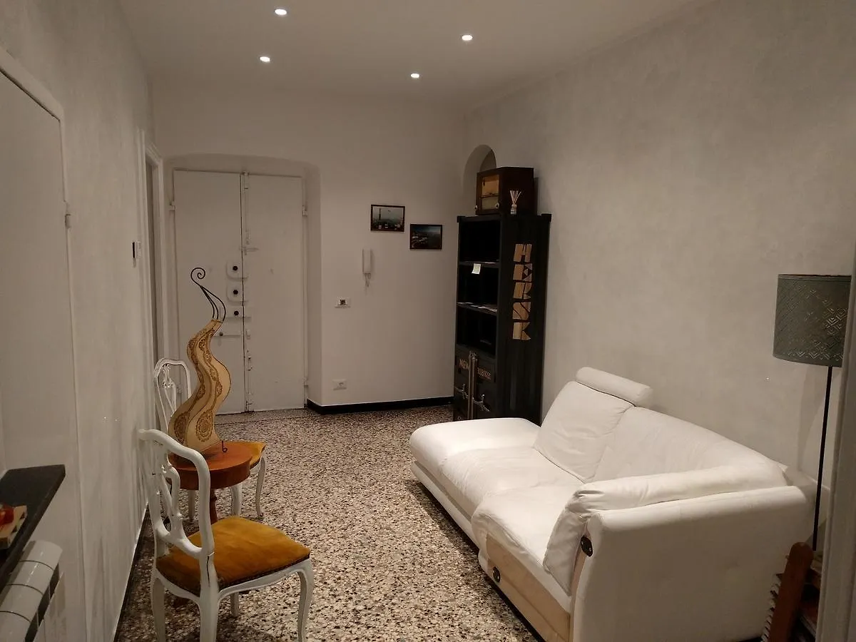 Bed & Breakfast B&B Al Fronte Del Porto Genoa Italy